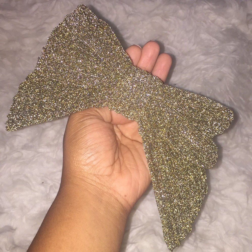 Gorgeous headband! Perfect for Valentine's Day ❤️